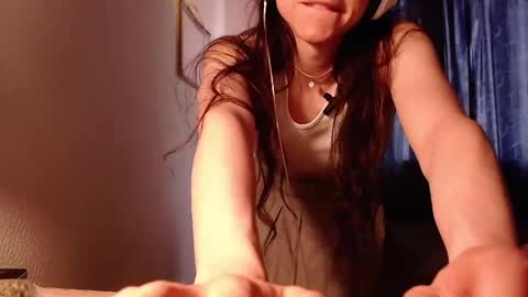 emily_pearl_ online show from 12, 12, 2024