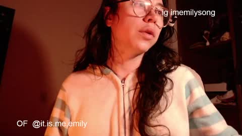 Snapshot of emily_pearl_ chatting on 2, 4, 2026 emily_pearl_ online show from 2, 4, 2026