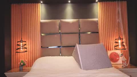 Emily online show from 12, 11, 2025