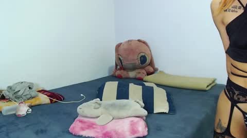 Emily  IGEmmily Baussa online show from 21, 12, 2025