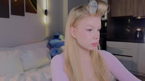 Snapshot of emily_shepard chatting on 31, 3, 2026 emily shepard online show from 31, 3, 2026