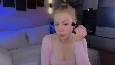 Snapshot of emily_shepard chatting on 15, 4, 2026 emily shepard online show from 15, 4, 2026