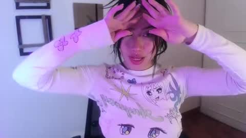 Snapshot of emily_swan_04 chatting on 6, 3, 2025 Emily Swan online show from 6, 3, 2025