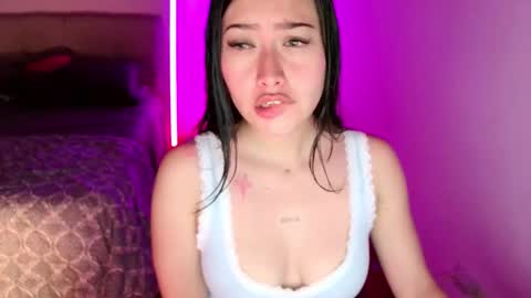 Snapshot of emily_swan_04 chatting on 13, 11, 2025 Emily Swan online show from 13, 11, 2025