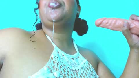 Snapshot of emily_sweet_23 chatting on 12, 2, 2025 Liss online show from 12, 2, 2025