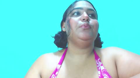 Snapshot of emily_sweet_23 chatting on 15, 2, 2025 Liss online show from 15, 2, 2025