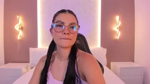 emily_tolson online show from 4, 2, 2026