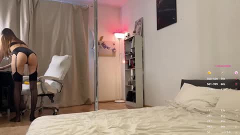 Snapshot of emily_w0w_ chatting on 13, 3, 2026 Lia online show from 13, 3, 2026