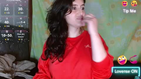 Snapshot of emily_white00 chatting on 9, 9, 2025 emily online show from 9, 9, 2025