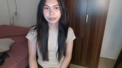 emily_xo143 online show from 24, 2, 2026