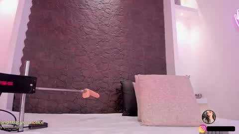 emilyallen_1 online show from 14, 11, 2025