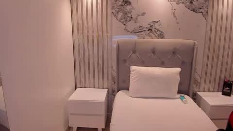 Snapshot of emilyangel1 chatting on 13, 3, 2026 E M Y L Y online show from 13, 3, 2026