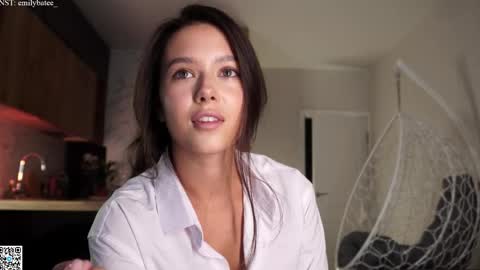 Snapshot of emilybatee chatting on 20, 4, 2026 emilybatee online show from 20, 4, 2026