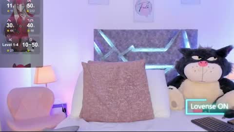 Snapshot of emilycat777_ chatting on 13, 5, 2026 emily online show from 13, 5, 2026