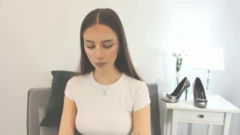 EmilyCharming online show from 18, 2, 2025