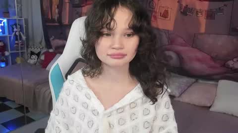 Snapshot of emilychaves chatting on 22, 11, 2025 Emilyhaves online show from 22, 11, 2025