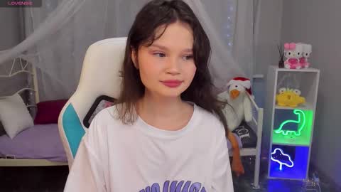 Snapshot of emilychaves chatting on 19, 12, 2025 Emilyhaves online show from 19, 12, 2025