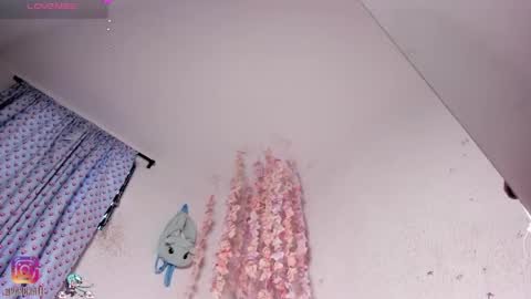 Snapshot of emilycollei chatting on 8, 6, 2026 Emily online show from 8, 6, 2026