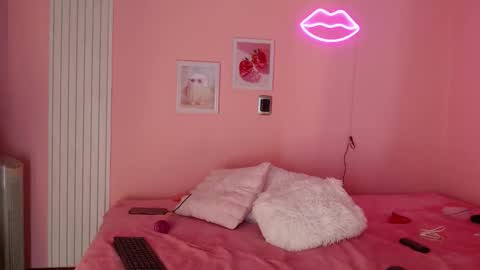 Snapshot of emilycollins__ chatting on 11, 3, 2026 Emily online show from 11, 3, 2026