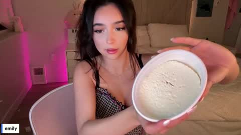 Snapshot of emilyfawn chatting on 9, 9, 2025 emilyfawn online show from 9, 9, 2025