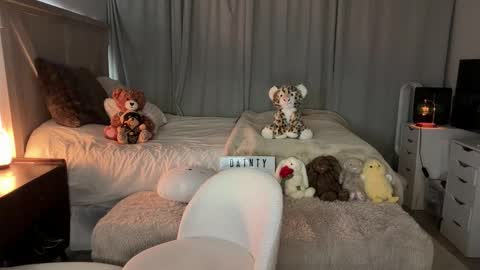 Snapshot of emilyfawn chatting on 22, 3, 2026 emilyfawn online show from 22, 3, 2026