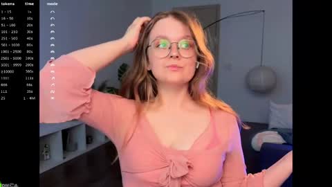 Snapshot of emilyforelsket chatting on 25, 4, 2026 Emily online show from 25, 4, 2026