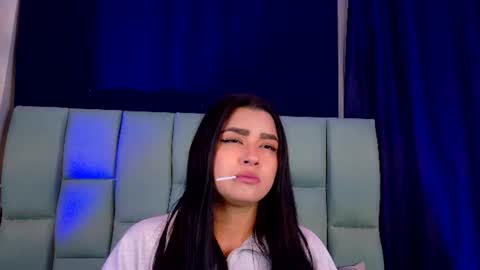 Snapshot of emilygh1_ chatting on 7, 7, 2026 Emily online show from 7, 7, 2026