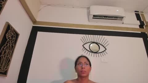 Snapshot of emilygomezz chatting on 8, 5, 2026 Emily online show from 8, 5, 2026