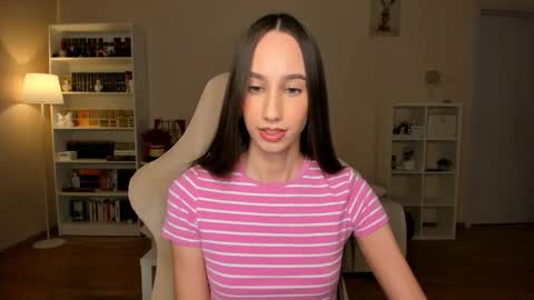 Snapshot of emilyhoston chatting on 19, 3, 2026 Alina online show from 19, 3, 2026