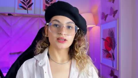 Snapshot of emilyjonesss_ chatting on 19, 3, 2026 Emilyjonnes online show from 19, 3, 2026