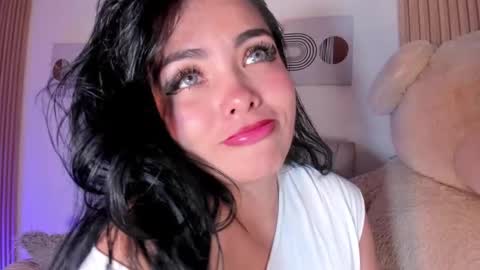 Snapshot of emilylittle_ chatting on 4, 12, 2025 EMILY online show from 4, 12, 2025