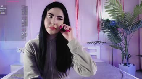 Snapshot of emilyramsey chatting on 7, 4, 2026 Emily online show from 7, 4, 2026