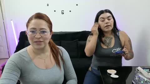 Snapshot of emilyriskhot chatting on 14, 9, 2025 emily friends online show from 14, 9, 2025
