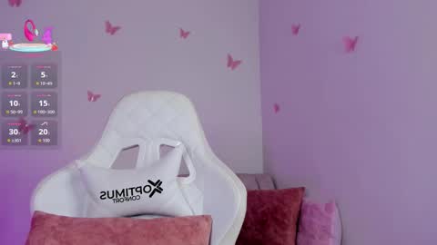 Emily  online show from 25, 9, 2025