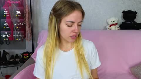 Emily Robbie online show from 13, 2, 2025