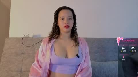 Snapshot of emilyrousex chatting on 23, 4, 2026 emilyrousex online show from 23, 4, 2026