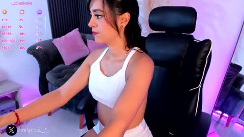 Snapshot of emilyruiz1 chatting on 7, 10, 2025 Emily online show from 7, 10, 2025