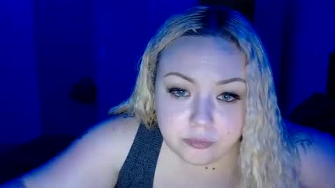 Snapshot of emilysgotissues chatting on 30, 10, 2025 Emily Bankz online show from 30, 10, 2025
