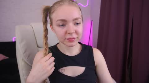  MY NAME IS Emily WELCOME EVERYONE I WILL BE HAPPY TO GIVE YOU WHAT YOU HAVE DREAMED OF FOR SO LONG online show from 29, 11, 2025
