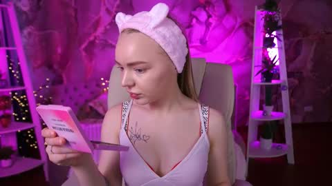  MY NAME IS Emily WELCOME EVERYONE I WILL BE HAPPY TO GIVE YOU WHAT YOU HAVE DREAMED OF FOR SO LONG online show from 26, 3, 2026