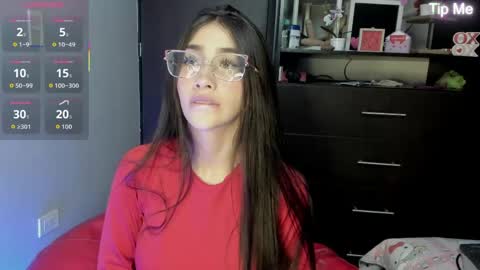 Snapshot of emilytafur chatting on 18, 4, 2026 Emy online show from 18, 4, 2026