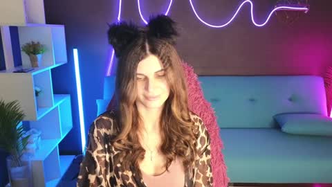 Snapshot of emilytucker chatting on 13, 1, 2025 Emily online show from 13, 1, 2025