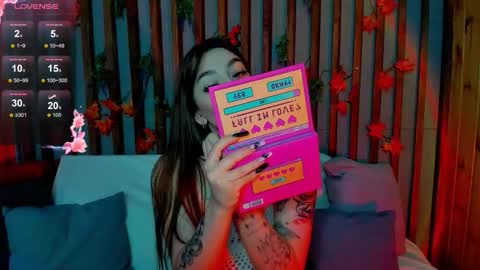 Snapshot of emilytylerr chatting on 21, 11, 2025 Emily online show from 21, 11, 2025