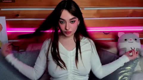 Snapshot of emilytylerr chatting on 3, 12, 2025 Emily online show from 3, 12, 2025