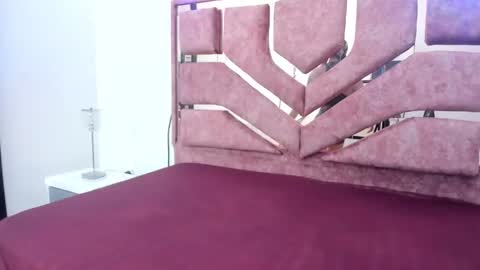 emilyy_cooperr online show from 18, 2, 2025