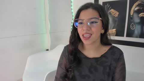 emilyy_cooperr online show from 29, 9, 2025