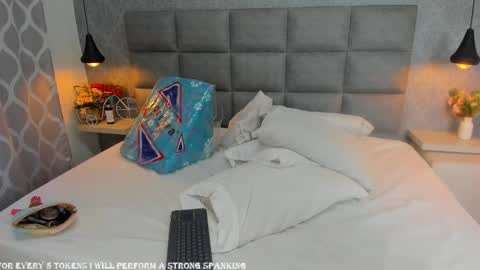 emilyy_r online show from 6, 2, 2026