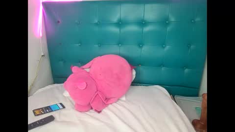 Snapshot of emiril chatting on 10, 2, 2026 L i a time online 7am - 1pm Gtm-5 online show from 10, 2, 2026