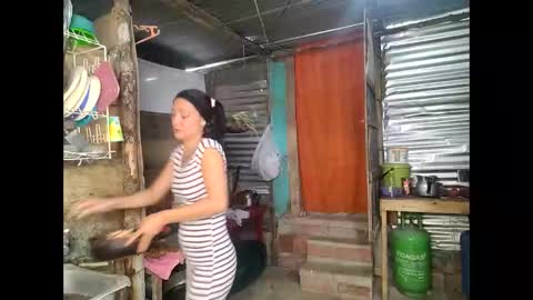 Snapshot of emiril chatting on 18, 2, 2026 L i a time online 7am - 1pm Gtm-5 online show from 18, 2, 2026