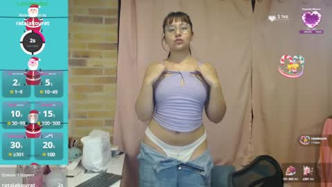 Snapshot of emitaa17228 chatting on 17, 12, 2024 emma online show from 17, 12, 2024